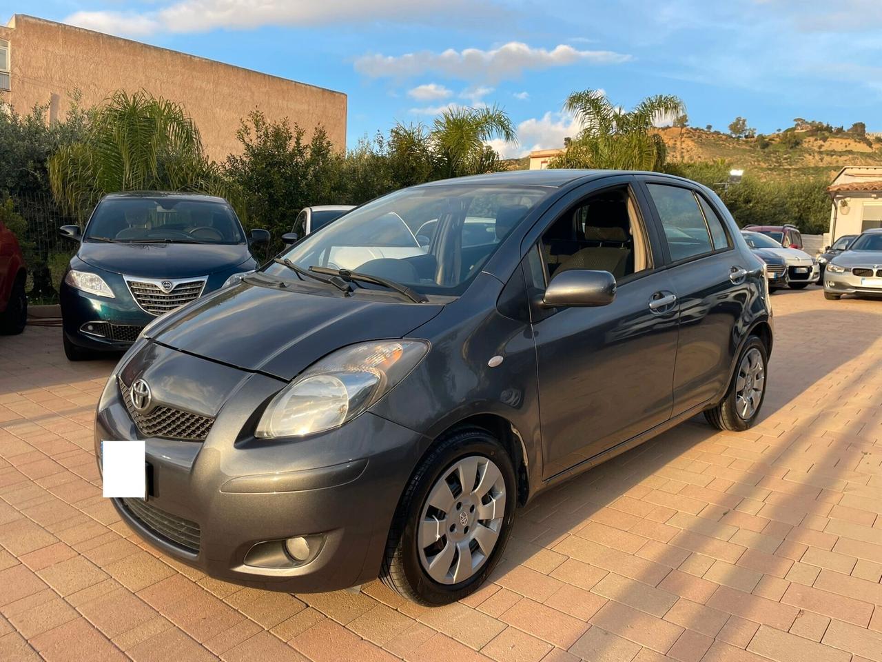 Toyota Yaris 1.4 Td Diesel 5P 90cv - 2011