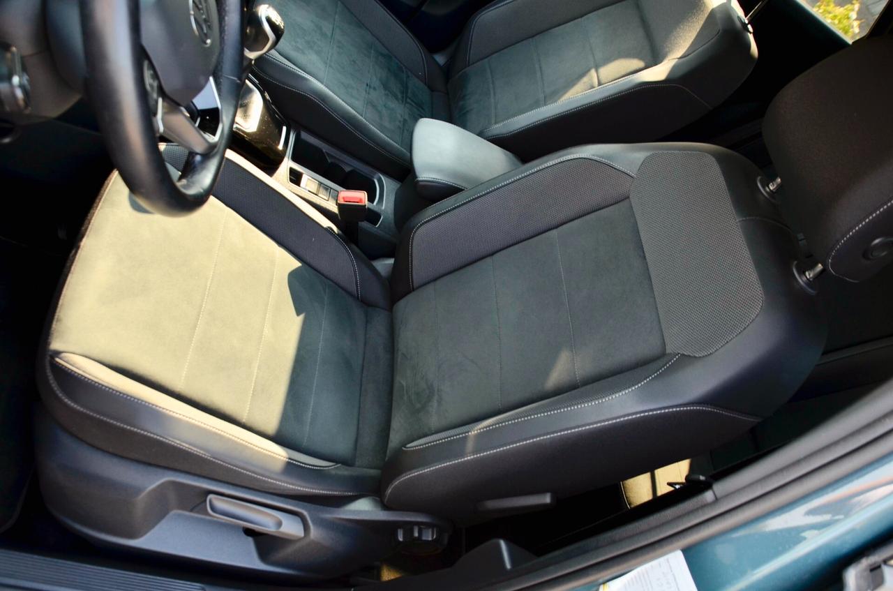 VW T-ROC 1.0 TSI STYLE 110cv, UNICOPROPRIETARIO, GARANZIA VW 9/2027, UFF ITALIANA, SERVICE VW, BLACK PACK, FARI IQ LED, PERMUTE