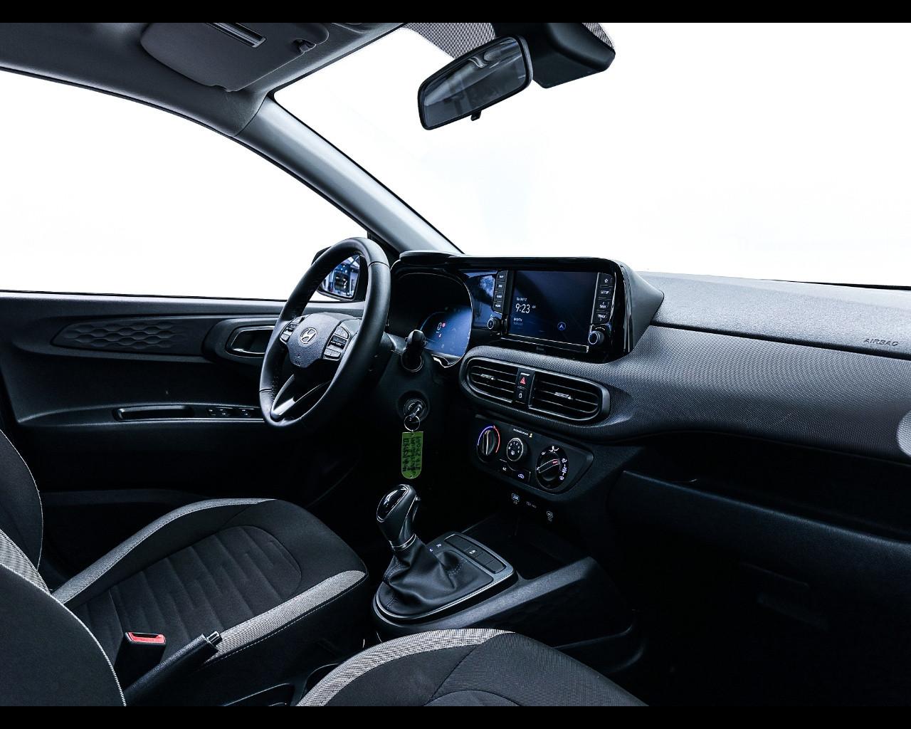 HYUNDAI i10 3ª serie - i10 1.0 MPI AT Connectline