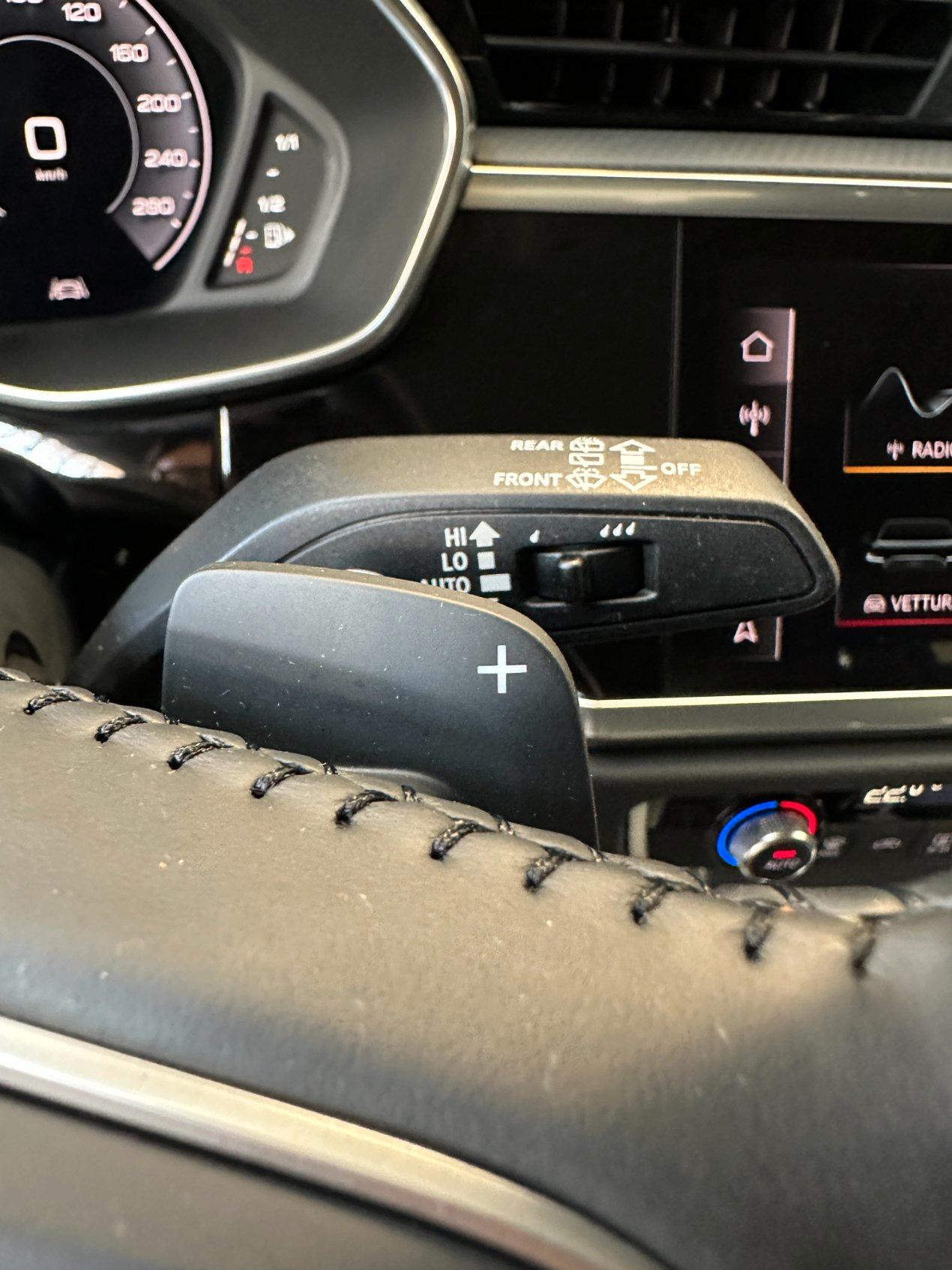 Audi Q3 40 2.0 tfsi S line quattro s-tronic-19"-Led Matrix-Tetto