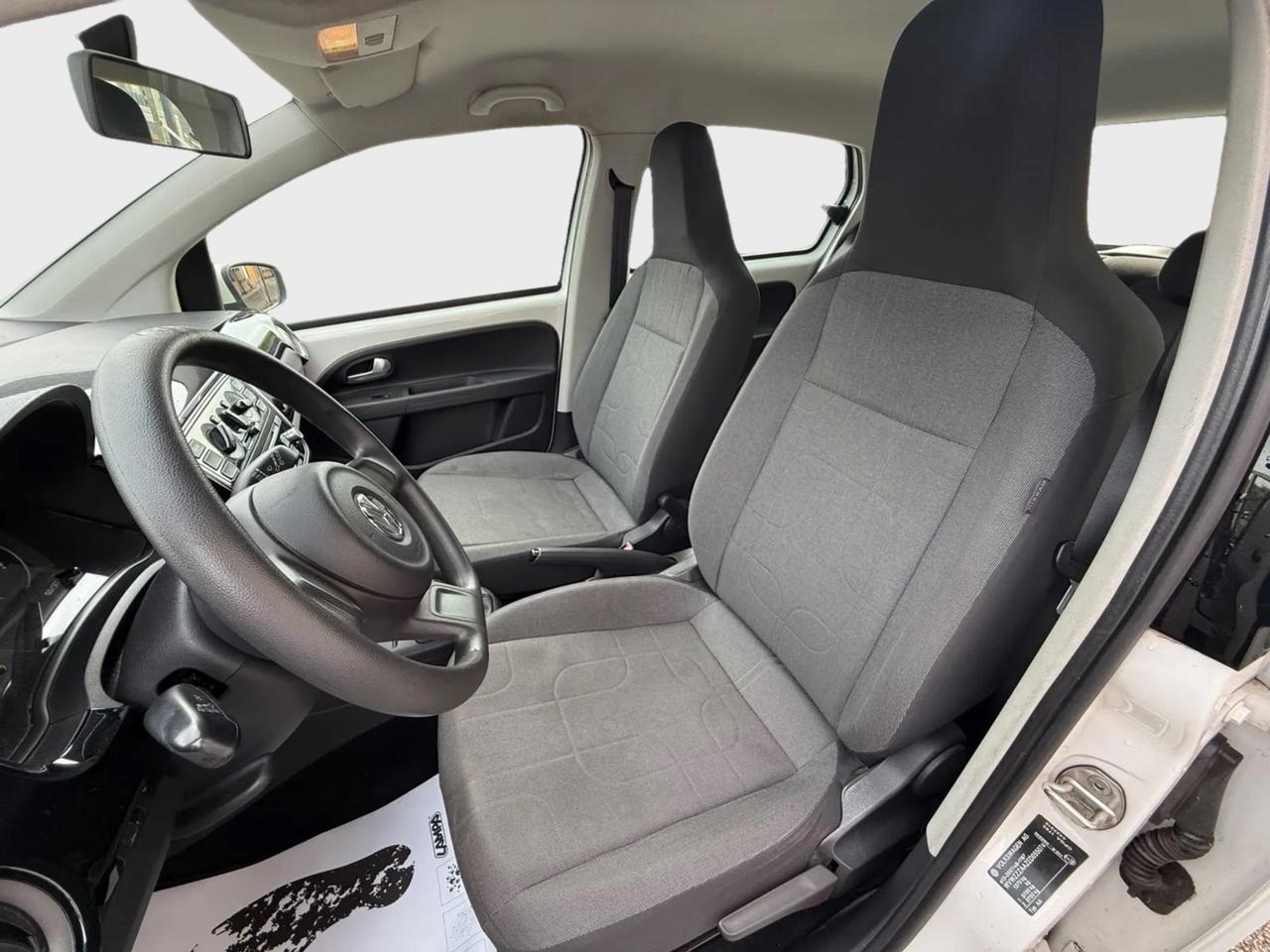 Volkswagen up 1.0 benzina 2014 190.000km neo patentati