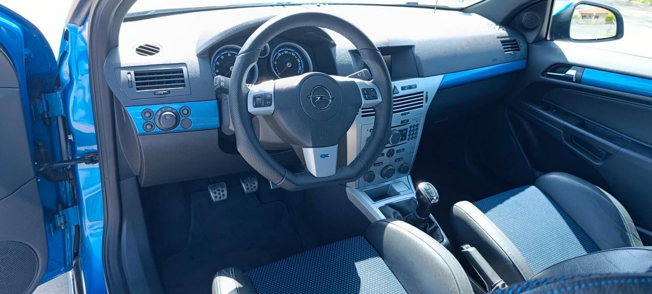Opel Astra300cv turboOPC