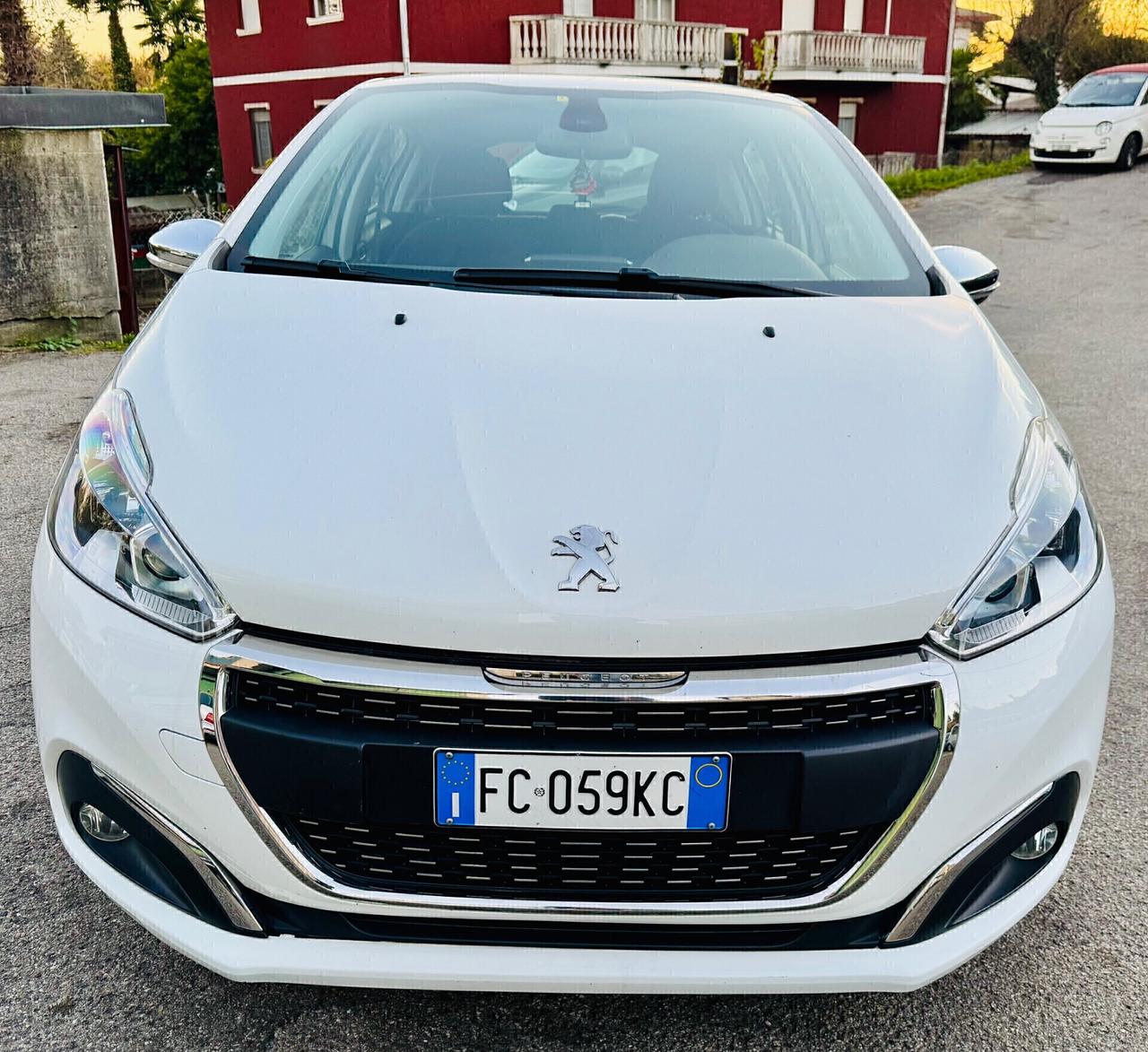 Peugeot 208 PureTech 82 5 porte Allure Ok Neopatentati