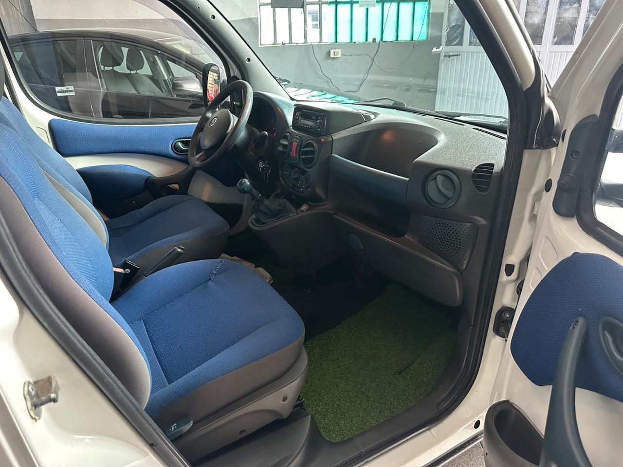 Fiat Doblo 2 posti