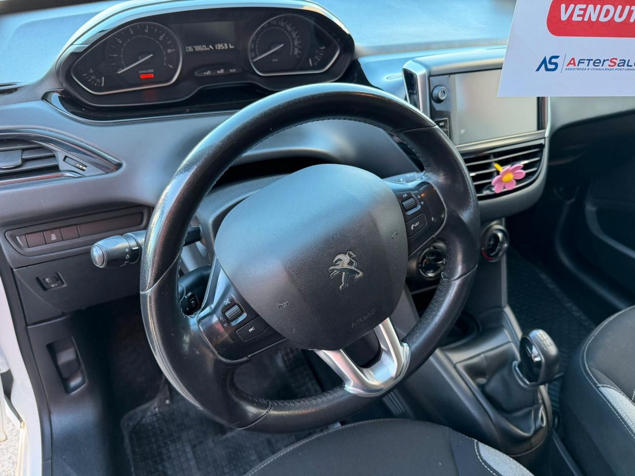 Peugeot 208 1.2 PureTech 5p 2017 UNIPRO 67000km!!!