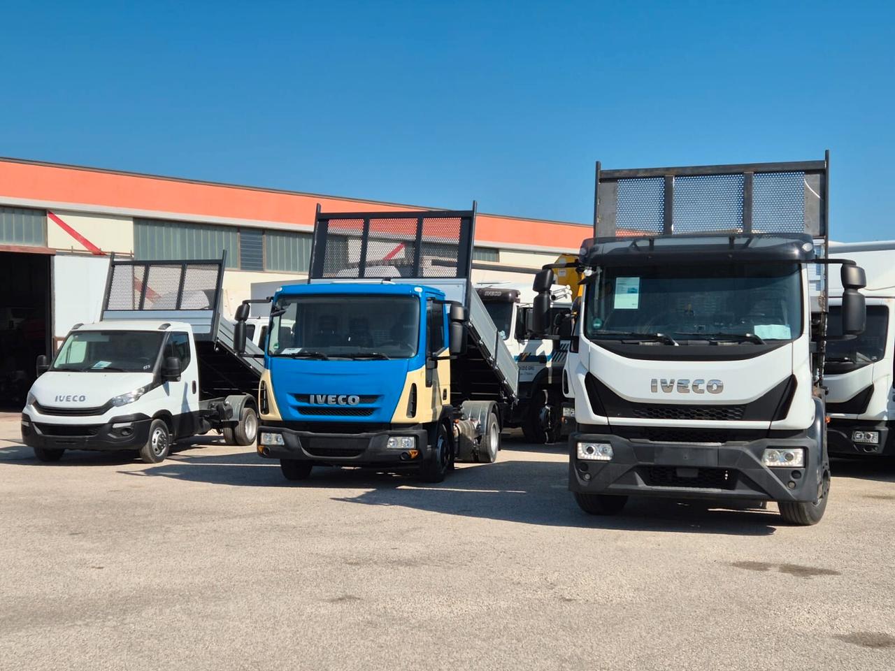 IVECO ML 160E28 - CASSONE RIBALTABILE TRILATERALE "nuovo di fabbrica" (C35)
