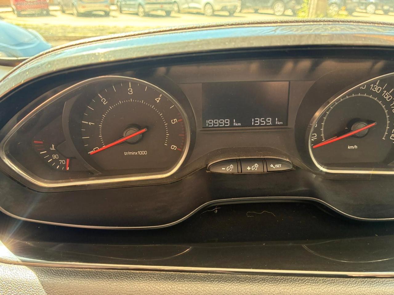 Peugeot 208 1.4 HDi 68 CV 5 porte Active