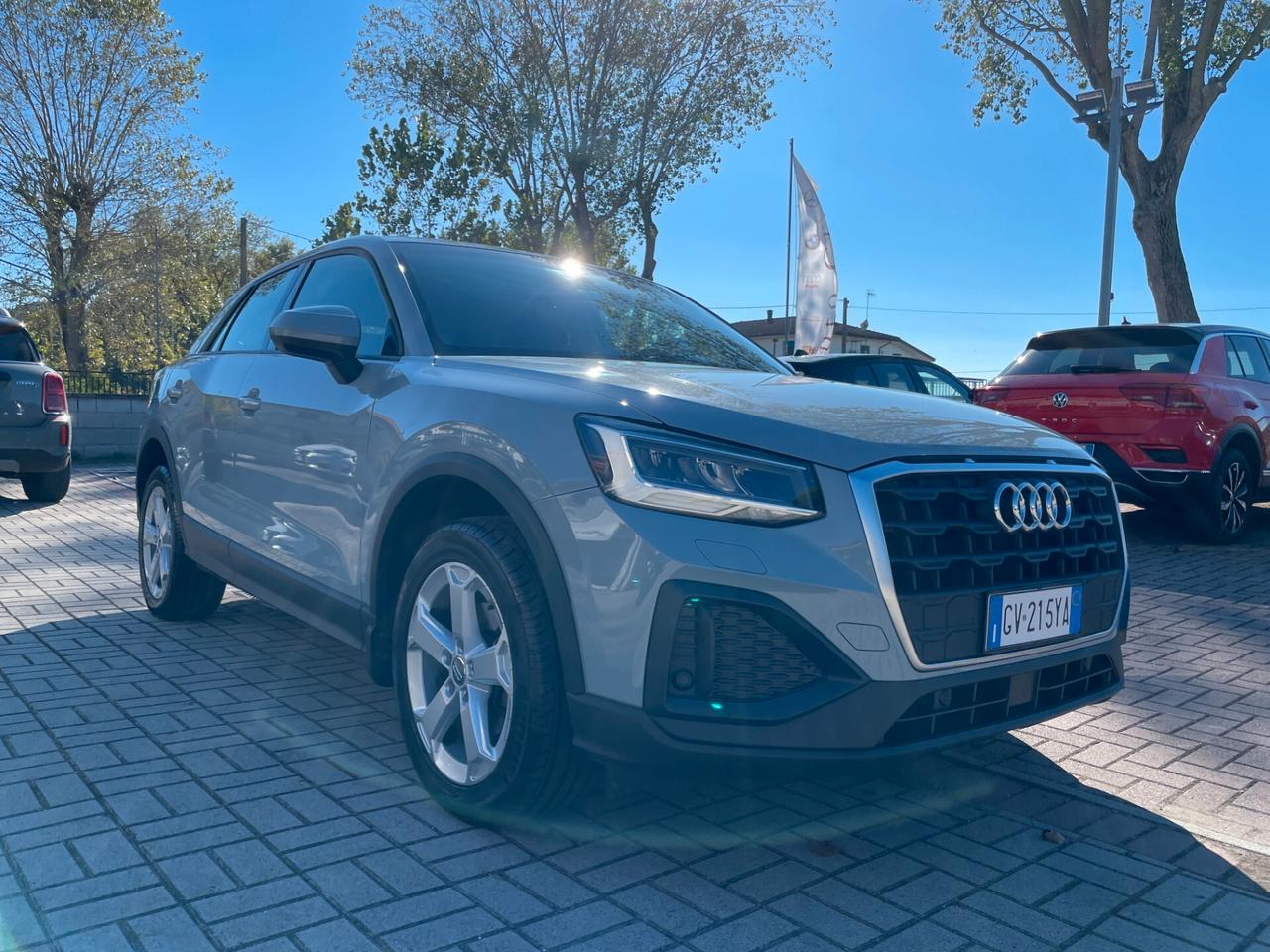 Audi Q2 35 TFSI S tronic Business
