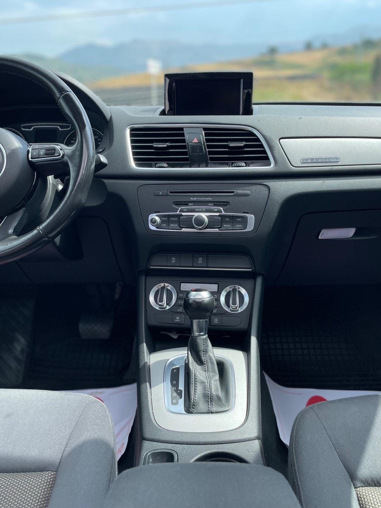 Audi Q3 2.0 TDI Quattro S tronic Tetto Nav