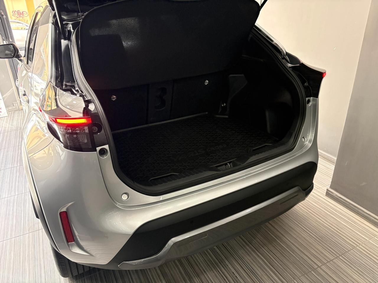 Toyota Yaris Cross 1.5 116cv Full Hybrid FWD E-CVT Adventure ITALIANA