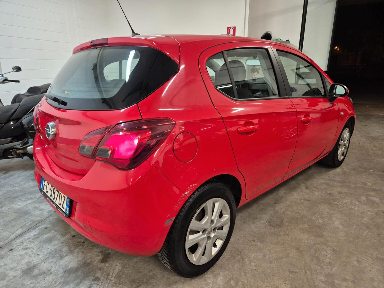 Opel Corsa 1.4 90CV GPL Tech 5 porte n-Joy sempre TAGLIANDATA