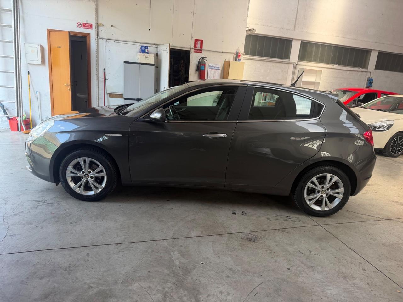 Alfa Romeo Giulietta 1.4 Turbo 120 CV neopatentati