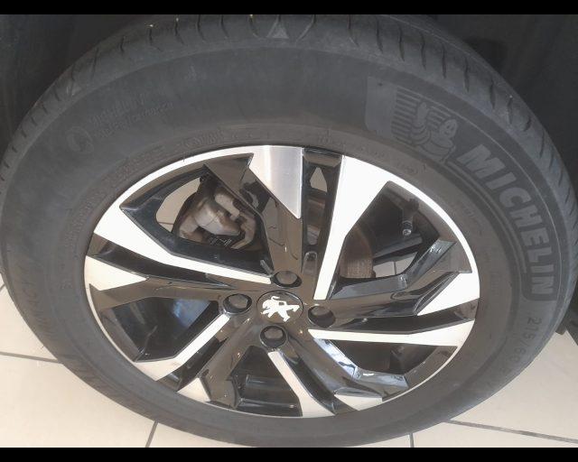 PEUGEOT 2008 II 2020 - 1.2 puretech Allure Navi Pack s&s 130c