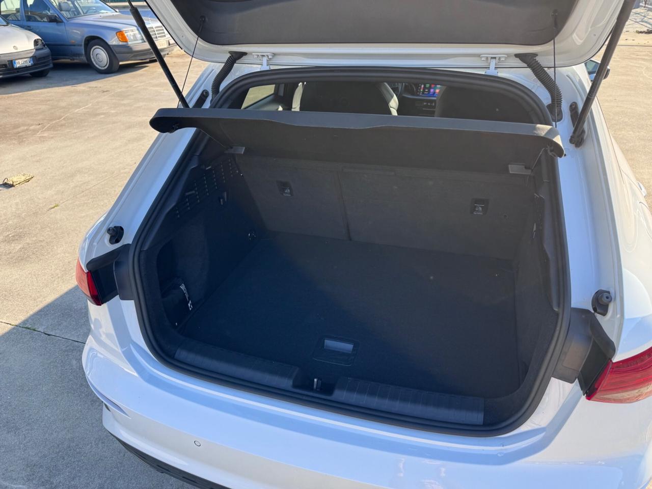 Audi A3 S-Line Sportback 35 1.5 tfsi 150cv