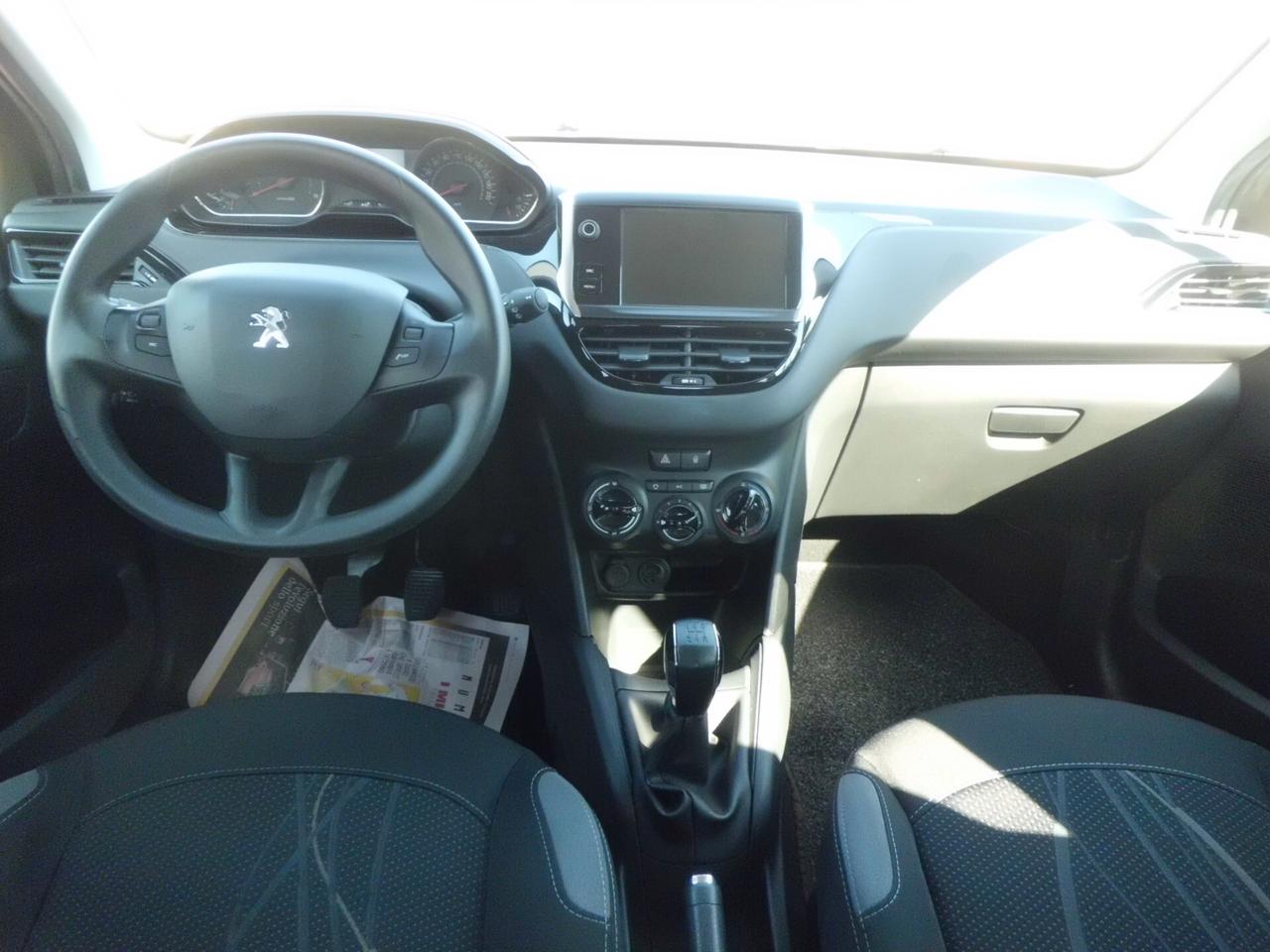 Peugeot 208 1.4 HDi 68 CV 5 porte Allure