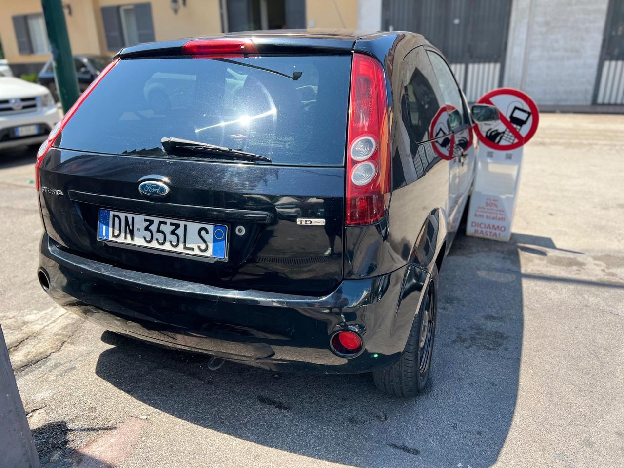 Ford Fiesta 1.4 TDCi 68CV 3 porte Titanium