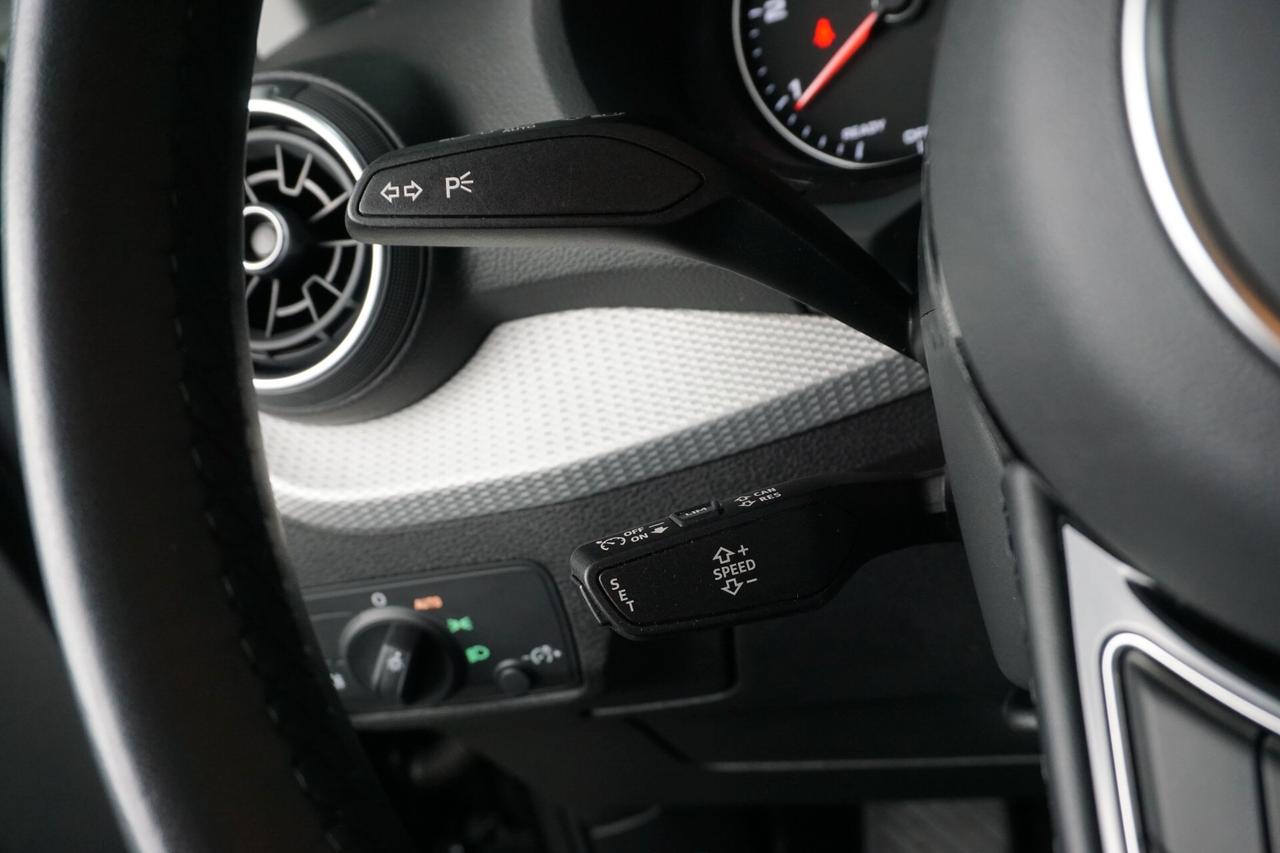 Audi Q2 30 TDI S tronic Business