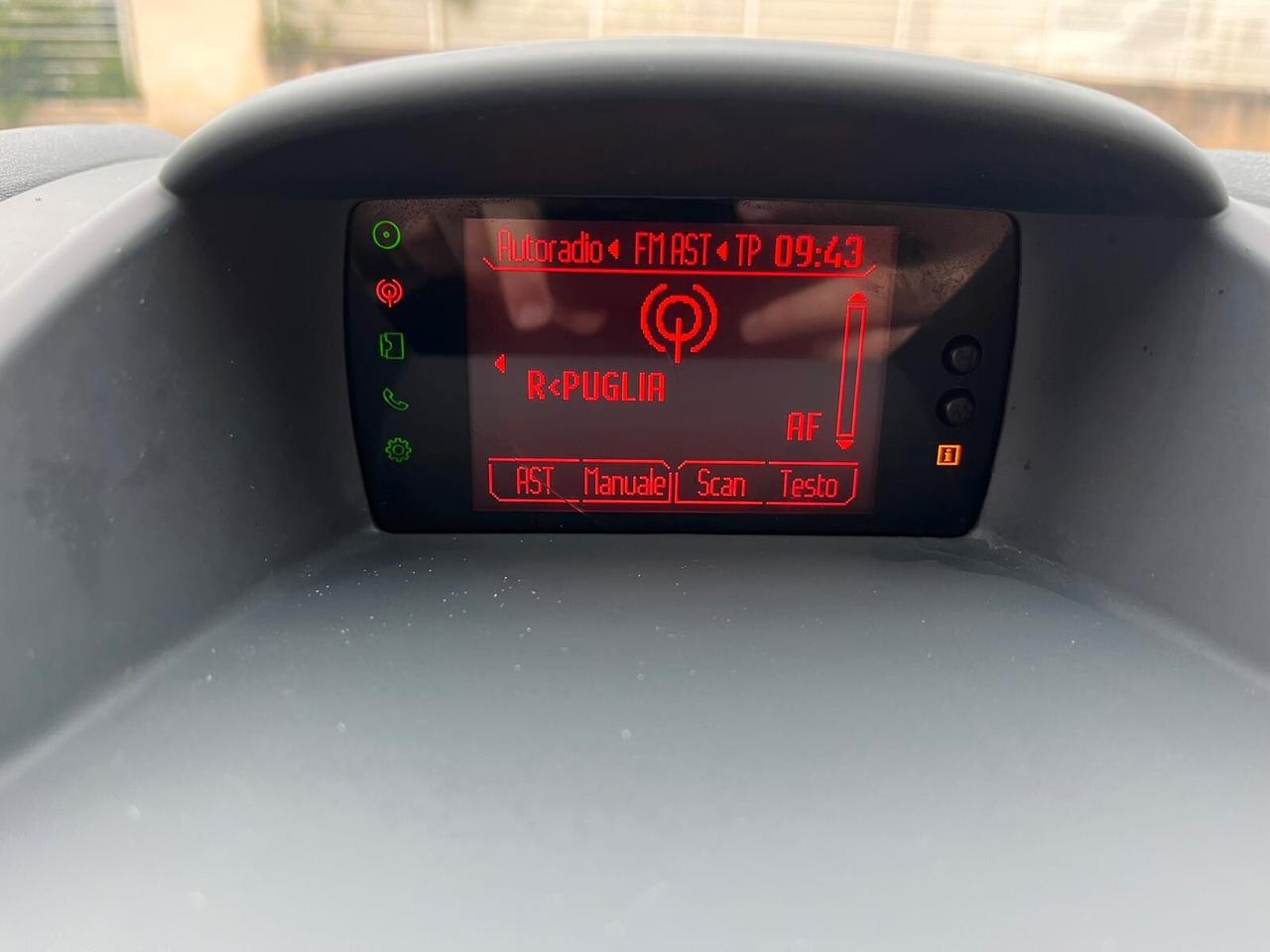 Ford Fiesta 1.4 TDCi 68CV 5 porte Titanium
