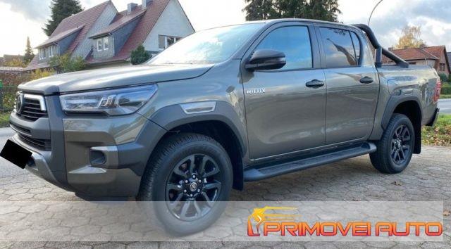 TOYOTA Hilux 2.8 D A/T 4WD 4 porte Double Cab Invincible