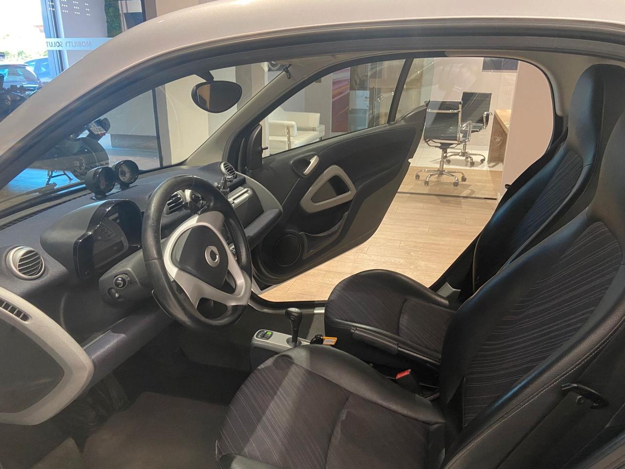 Smart ForTwo 1000 52 kW MHD coupé pure