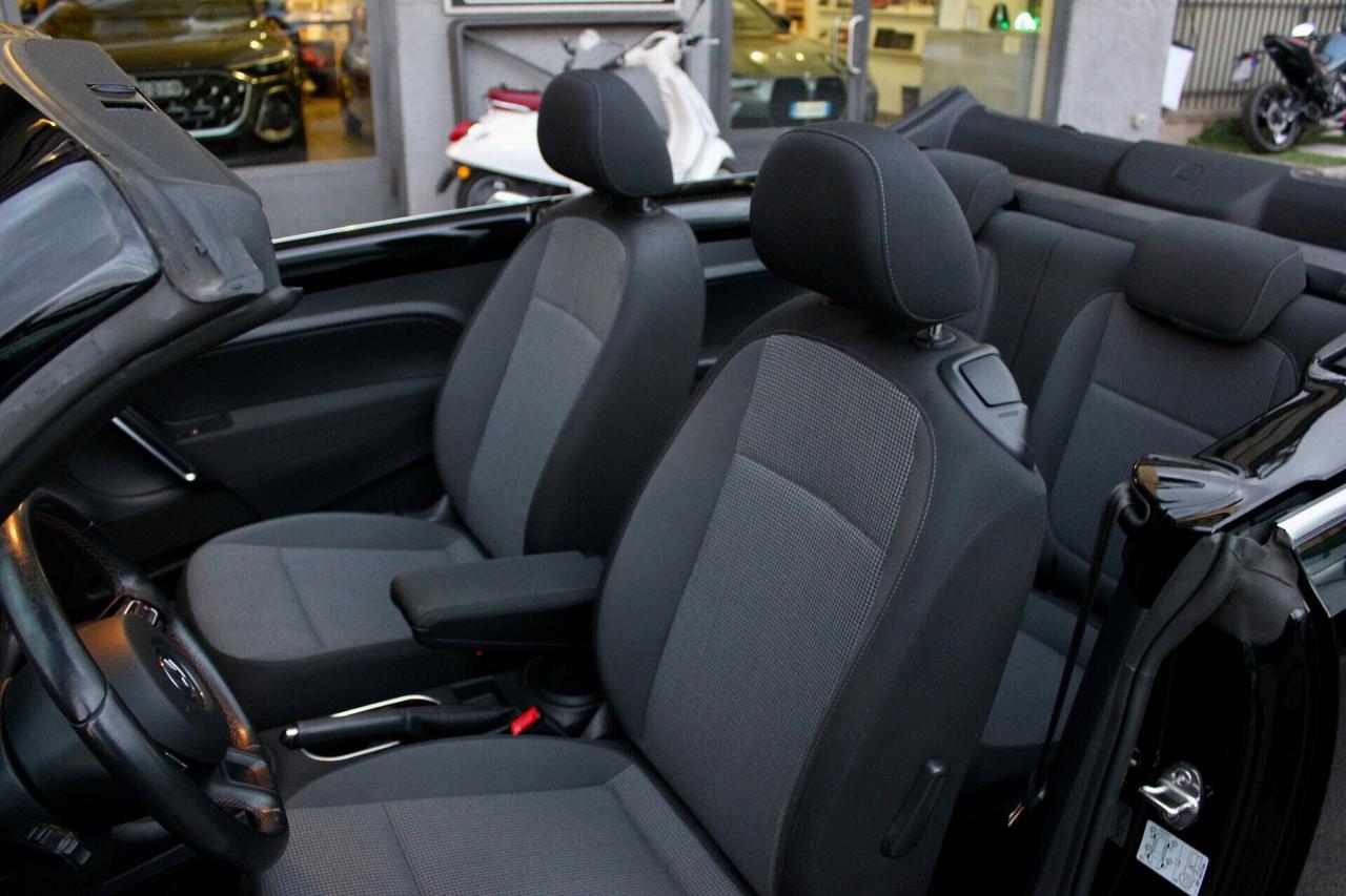 Volkswagen Maggiolino Cabrio 2.0 TDI DSG SENSORI SEDILI RISCALDATI