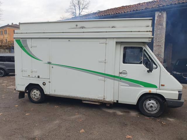 RENAULT Master 2.5 td furgone negozio con tendone idraulico