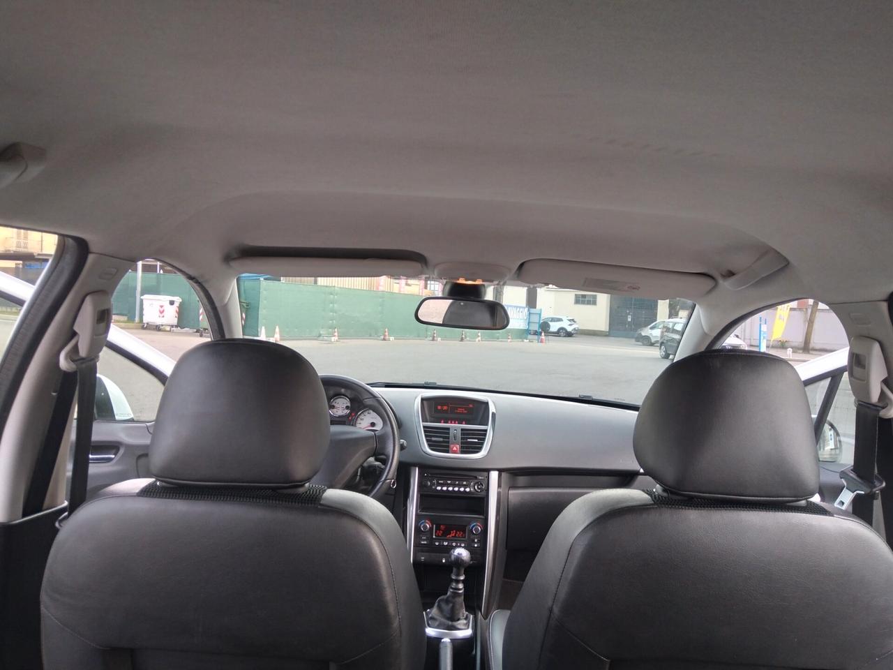 Peugeot 207 1.6 turbo 156CV 6marce 5p. Allure