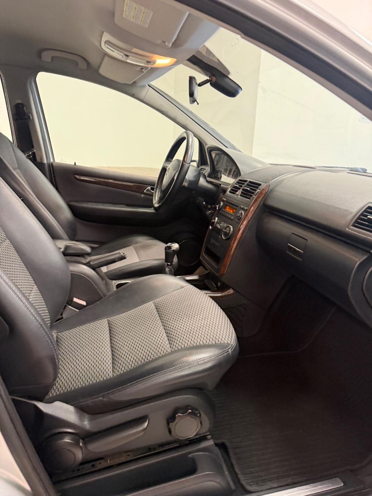 Mercedes-benz A 170 180 BlueEFFICIENCY Avantgarde