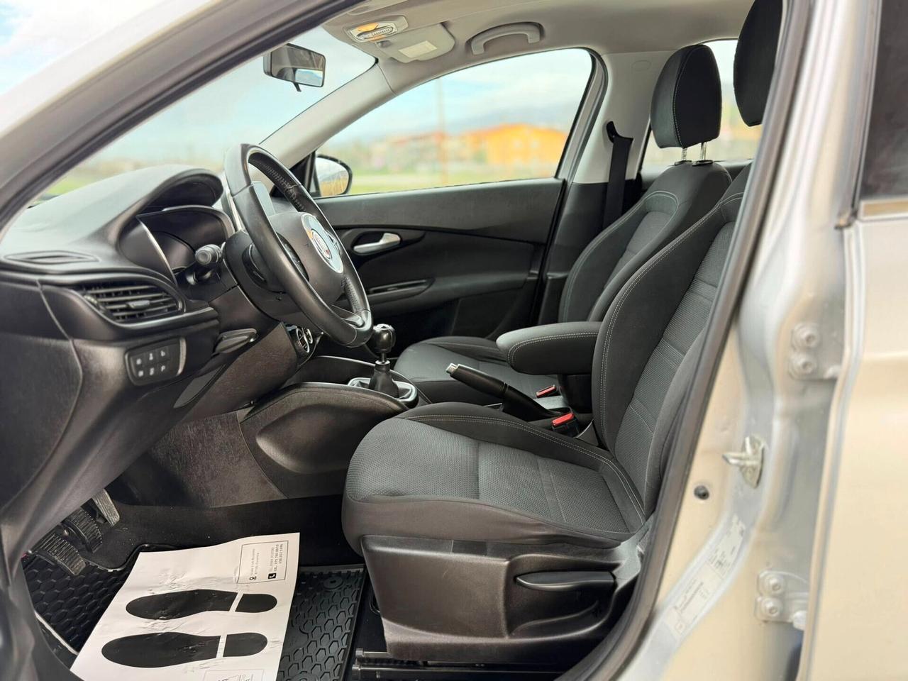 Fiat Tipo 1.6 Mjt S&S SW Lounge S-Design