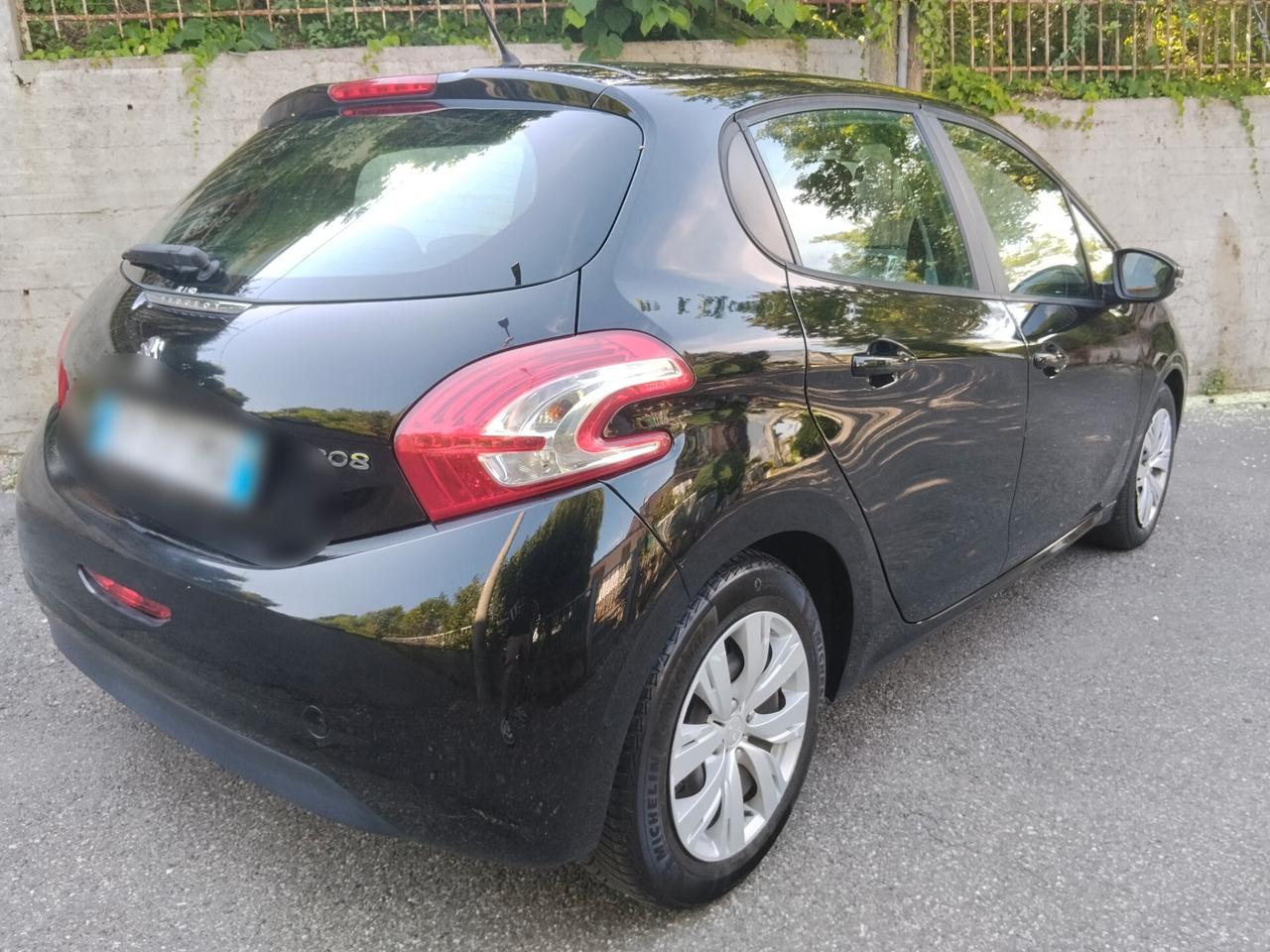 Peugeot 208 1.4 HDi 68 CV 5 porte Active