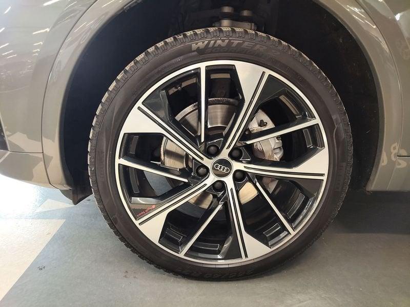 Audi Q5 40 TDI Identity Black quattro S tronic