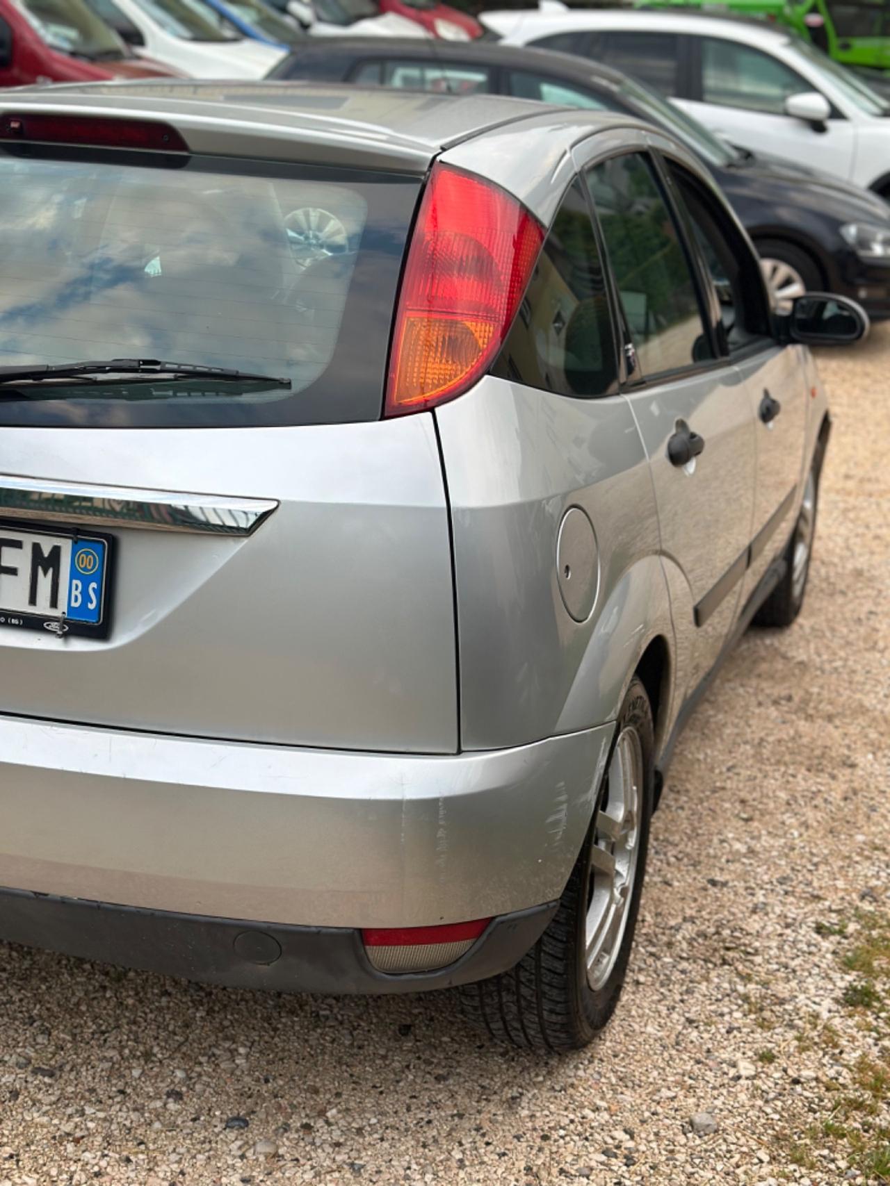 Ford FOCUS 1.6i 16V 5p. GHIA KMCERT