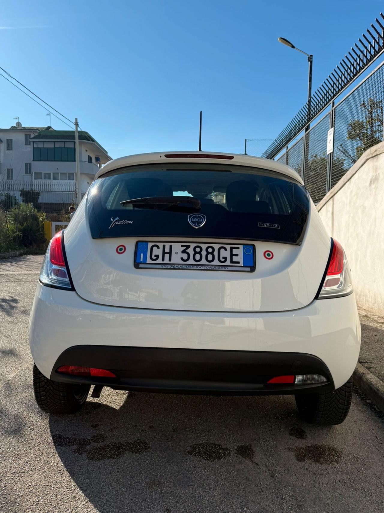 Lancia Ypsilon 1.0 FireFly 5 porte S&S Hybrid Ecochic Gold