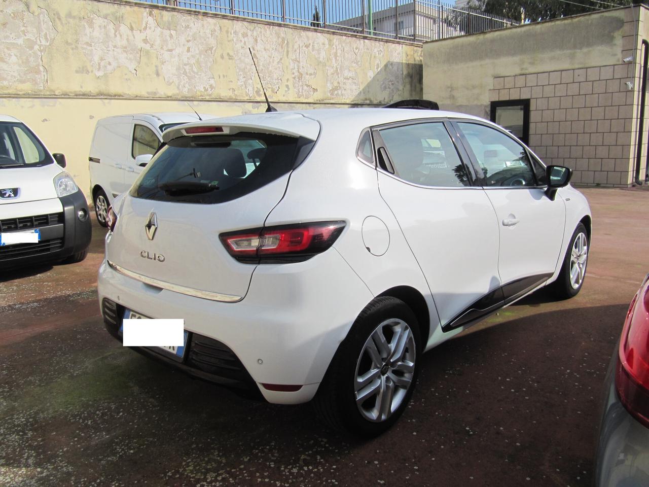 Renault Clio dCi 8V 75 CV 5 porte Duel2
