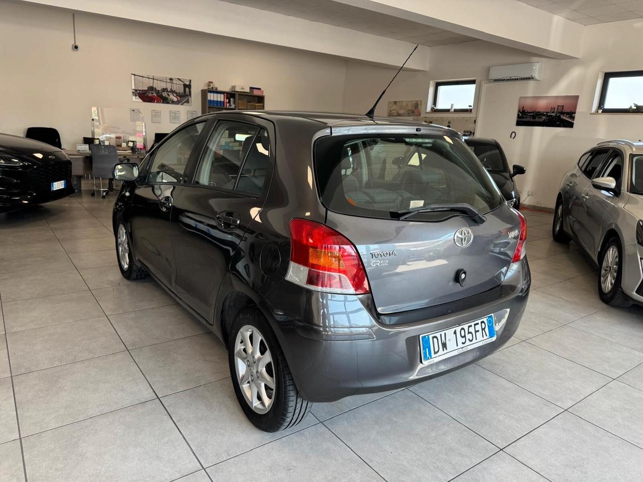 Toyota Yaris 1.3 5 porte Sol