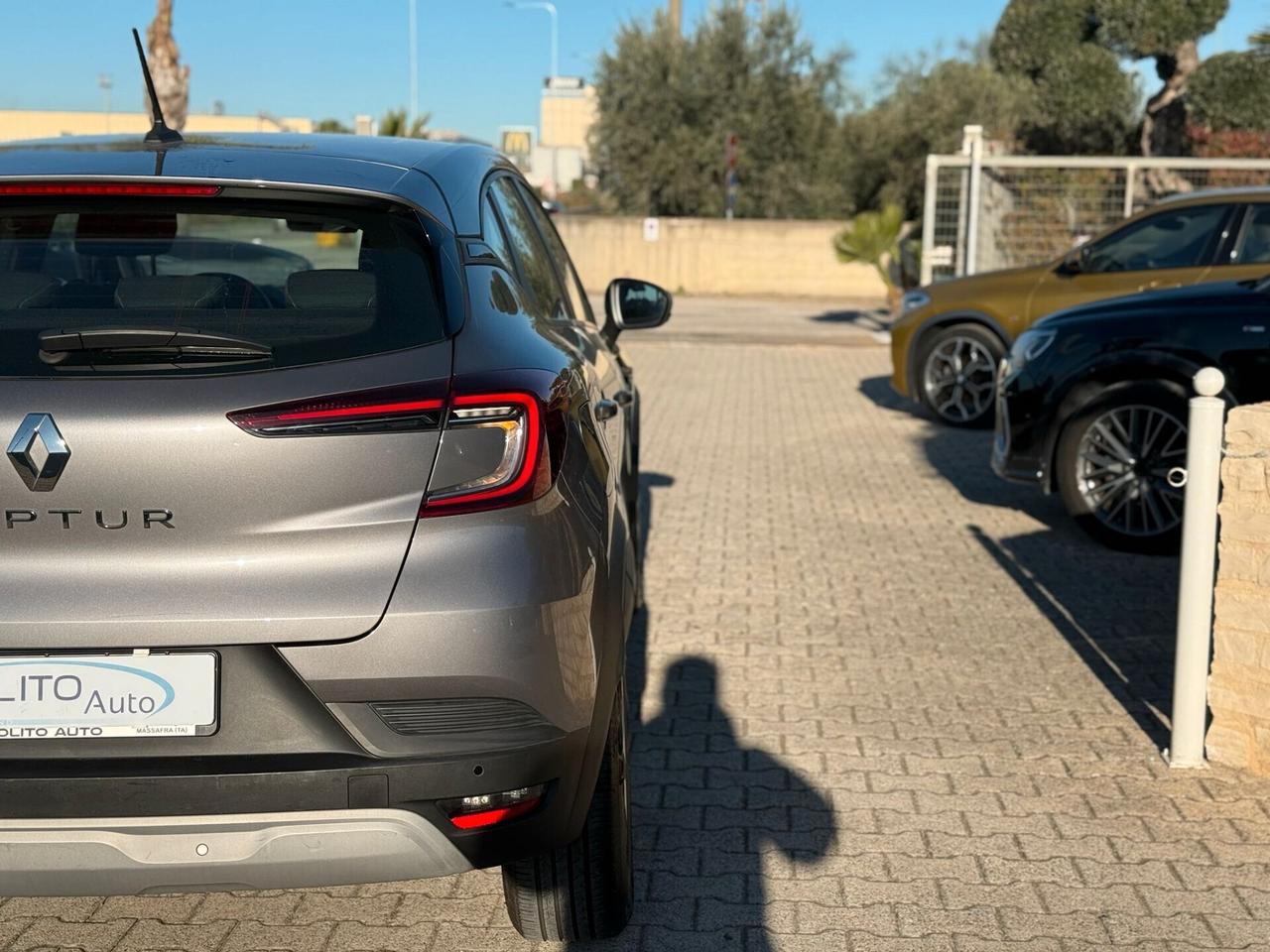 Captur TCe 100 CV GPL Equilibre N1 Autocarro Iva Esposta 2024