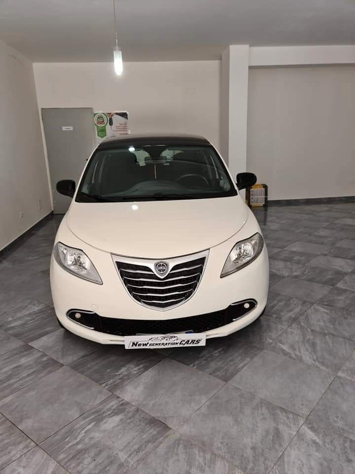 Lancia Ypsilon 1.2 69 CV 5 porte GPL Ecochic Platinum