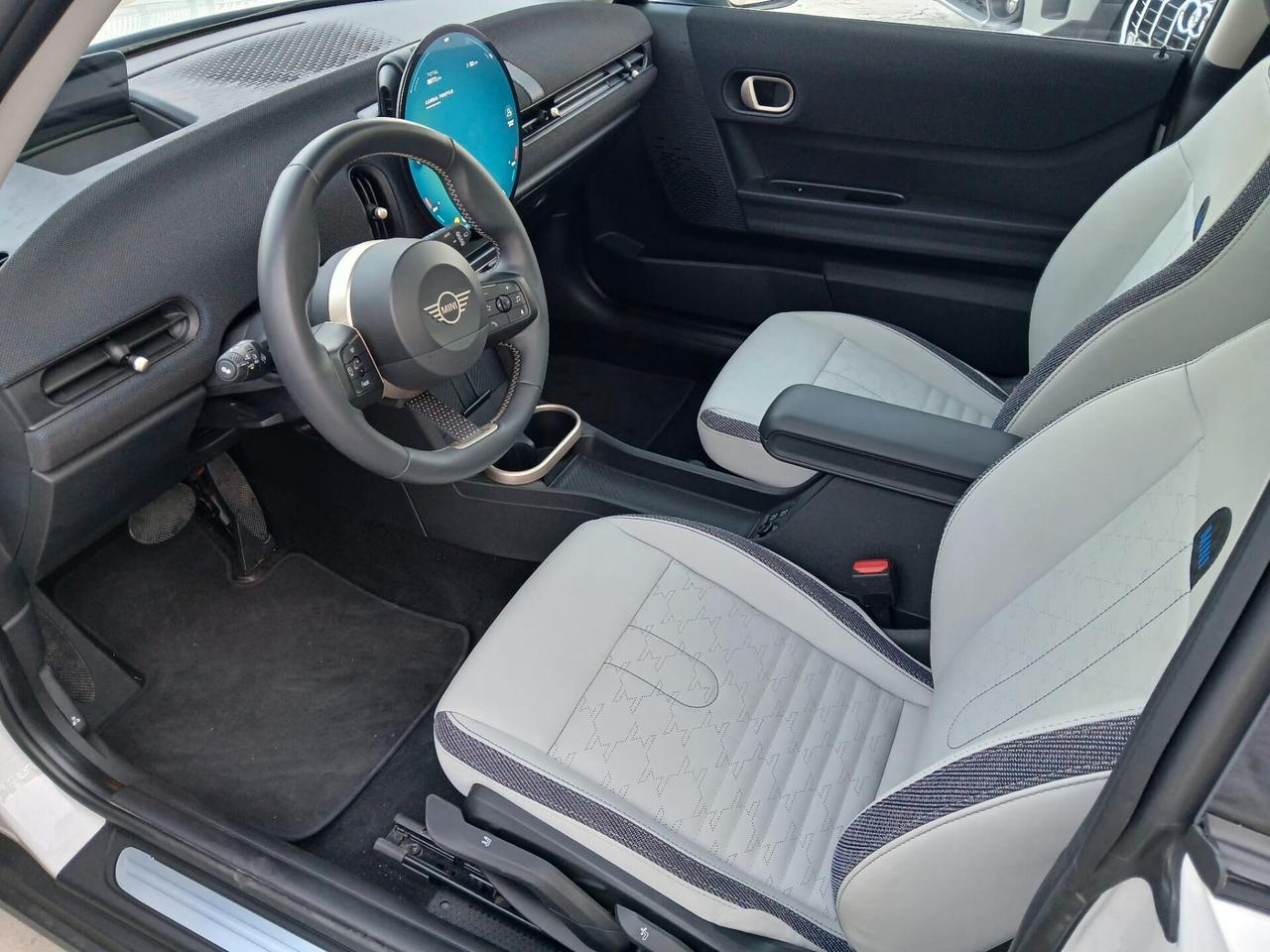 Mini Cooper C Favoured