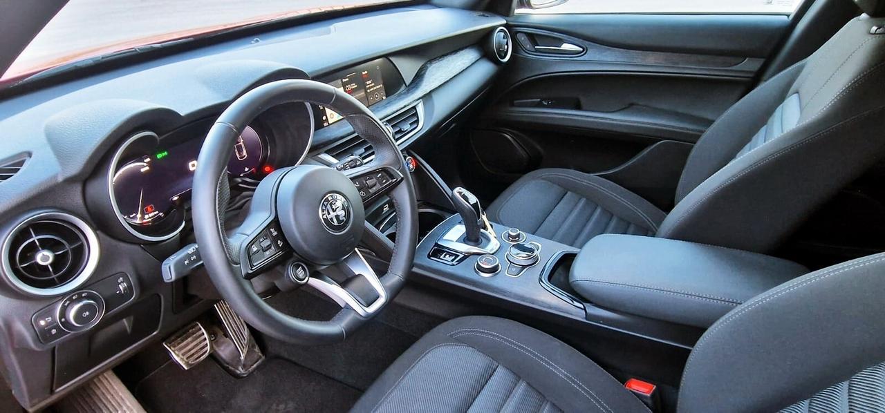 Alfa Romeo Stelvio 2.2 Turbodiesel 160 CV AT8 RWD Super