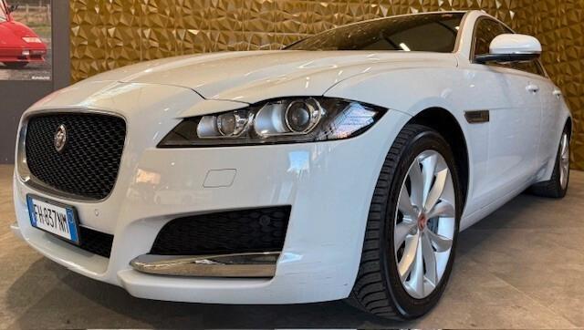 Jaguar XF 2.0 D 180 CV AWD aut. Prestige