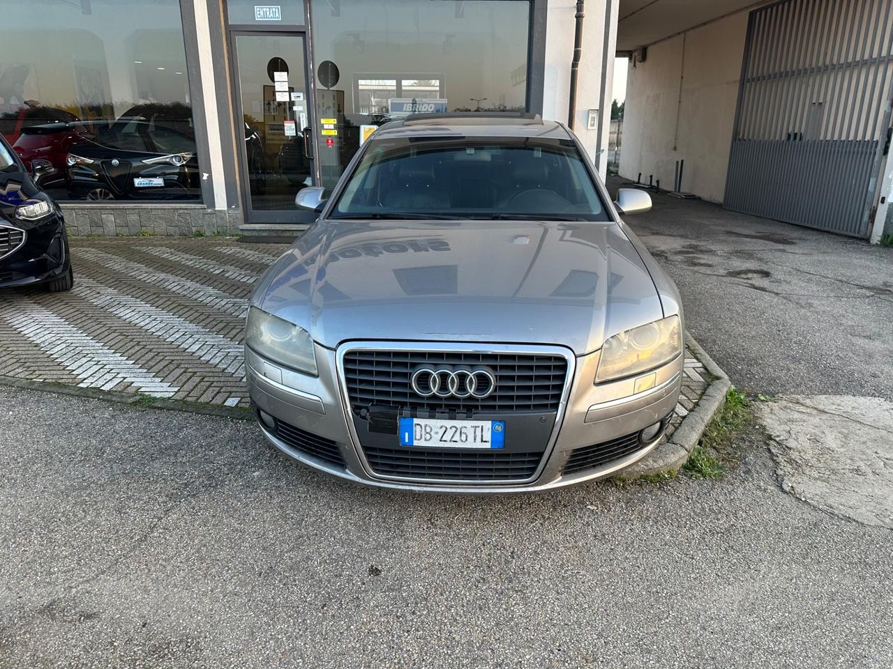 Audi A8 3.0 V6 TDI quattro tiptronic