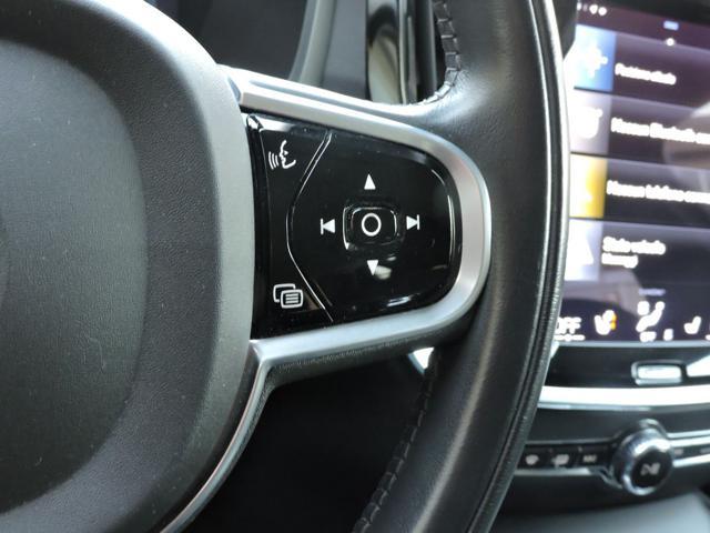 VOLVO V60 B4 (d) Geartronic Momentum Business Pro