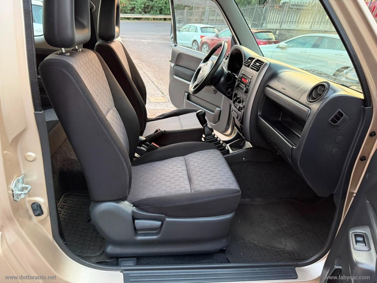SUZUKI Jimny 1.3 4WD JLX
