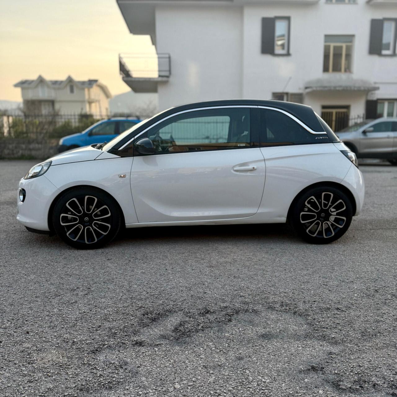 Opel Adam 1.2 70 CV Glam