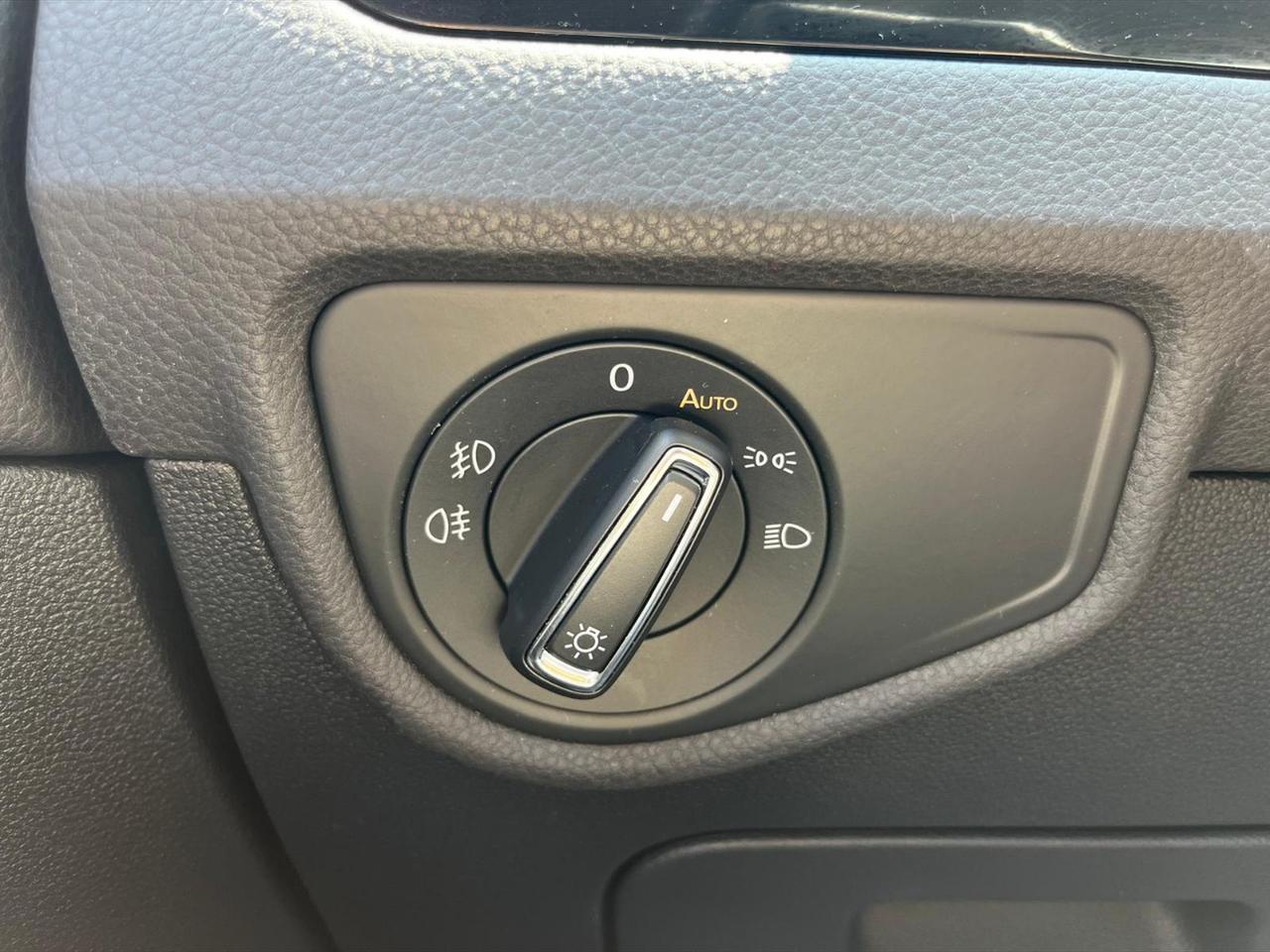 Volkswagen Touran 1.4 tsi business