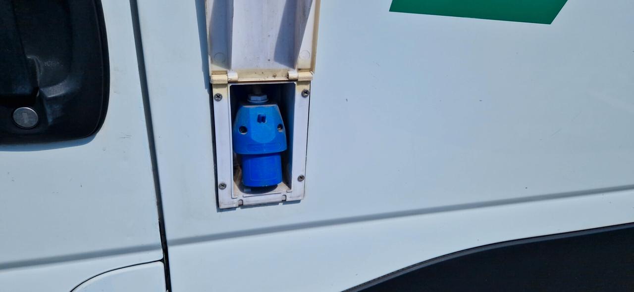 IVECO DAILY 35S12 FRIGO ATP PRESA RETE -2.3 MJT 120 CV