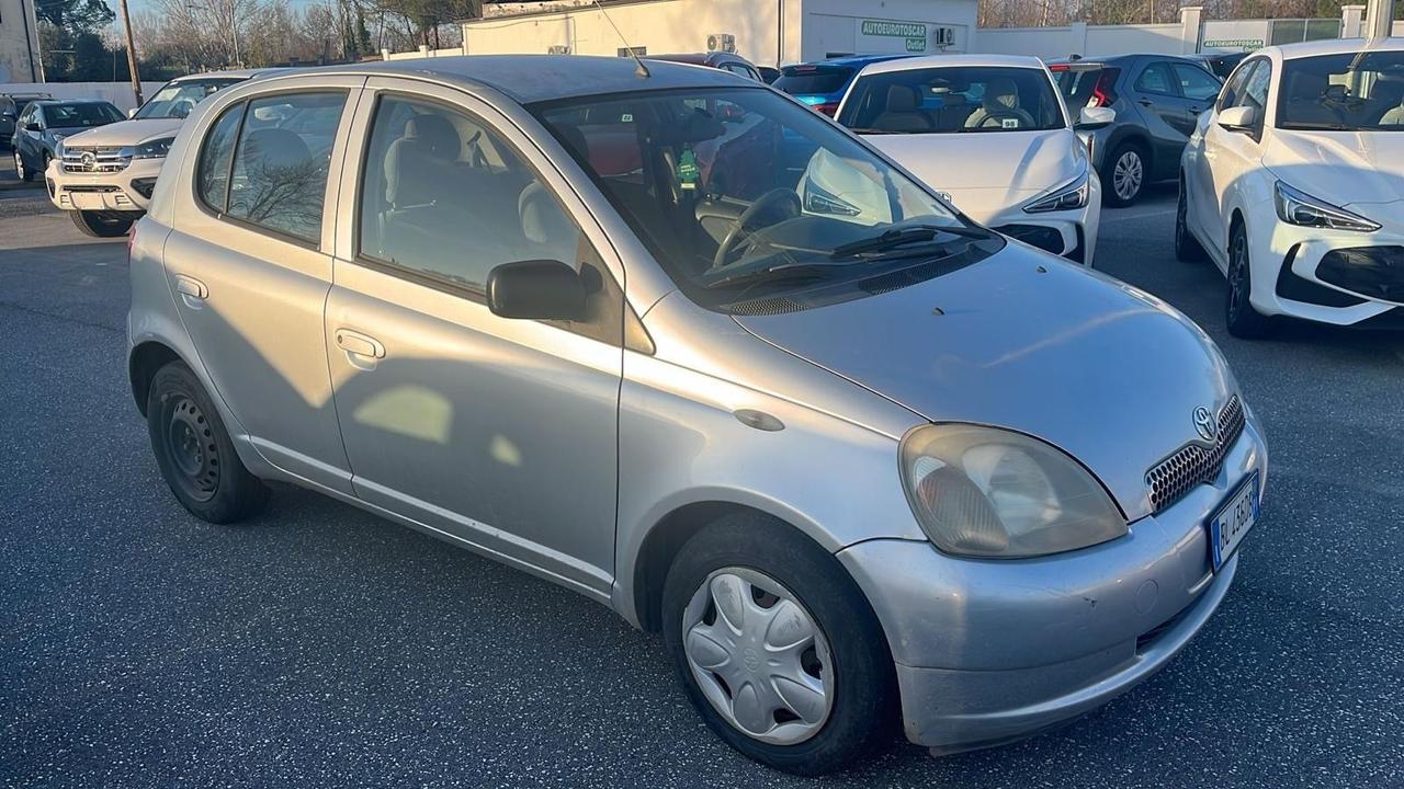 Toyota Yaris 1.0i 16V cat 5 porte