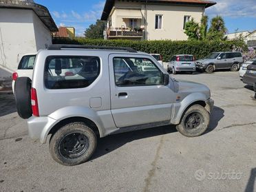 Suzuki jimny 1.3 benzina motore con 4000 km