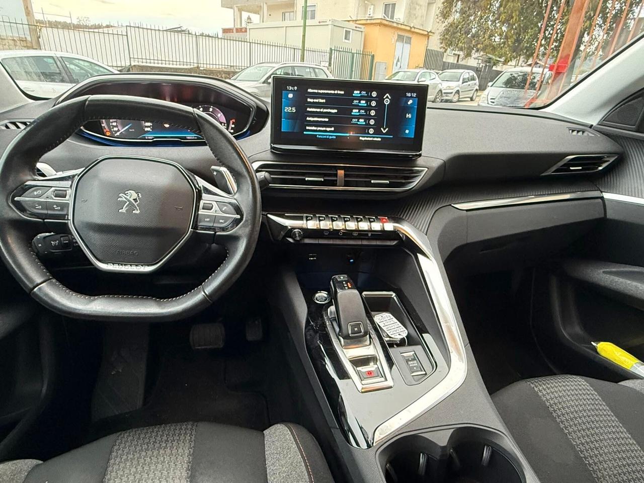 Peugeot 3008 BlueHDi 130 S&S EAT8 Active Pack