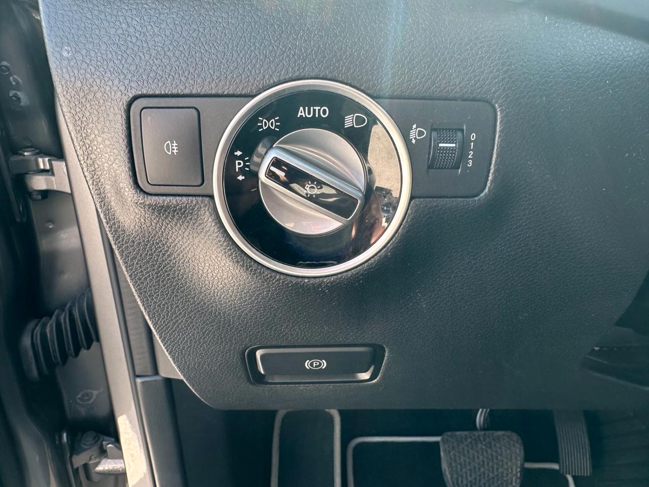Mercedes-benz B 180 d Automatic